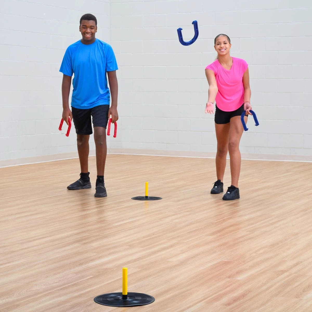 Rubber Horseshoe Set - Image 7