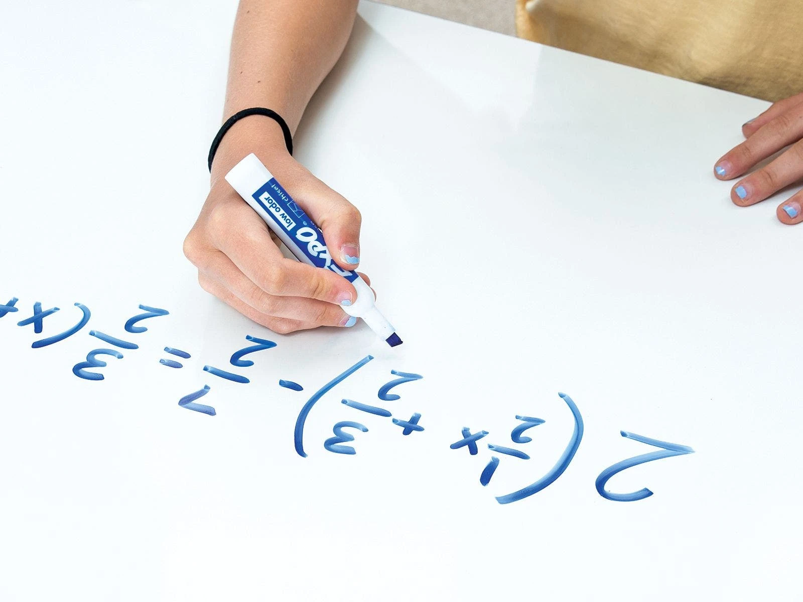 SmartStudy Whiteboard Standing Desk - Image 8